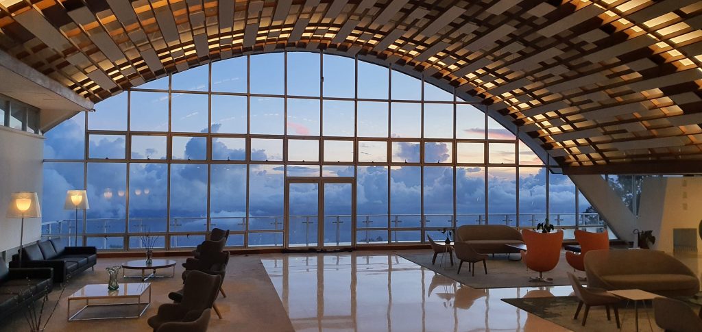 vista-nubes-desde-el-hotel-humboldt-1024x485